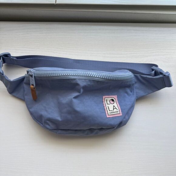 LOLA California Mondo Large Moonbeam Bum Bag Fanny Pack Hydrangea - Picture 2 of 6